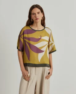 MULHER LION OF PORCHES Blusas^Blusa manga curta estampada