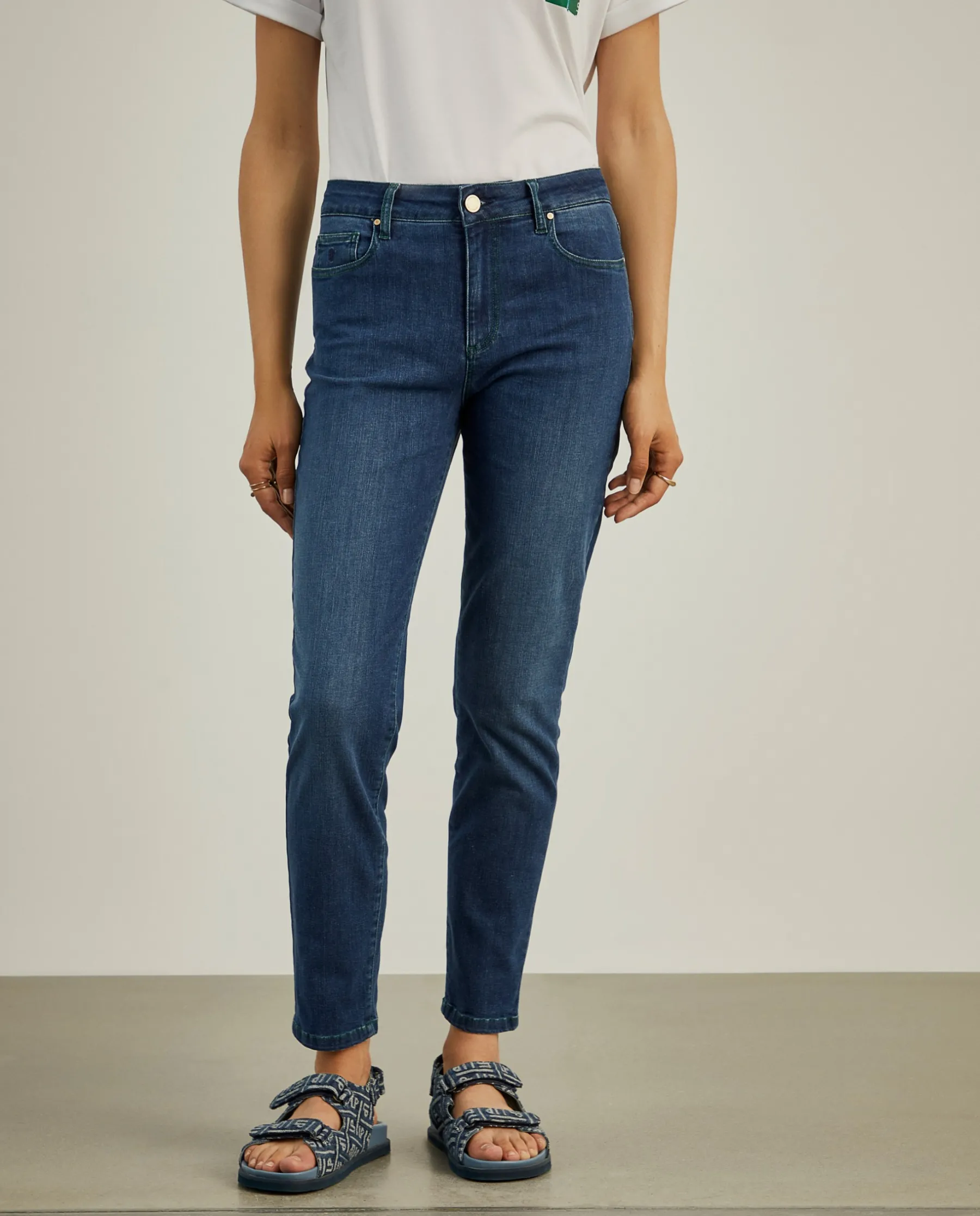 MULHER LION OF PORCHES Calças^Calças denim regular fit de lavagem escura