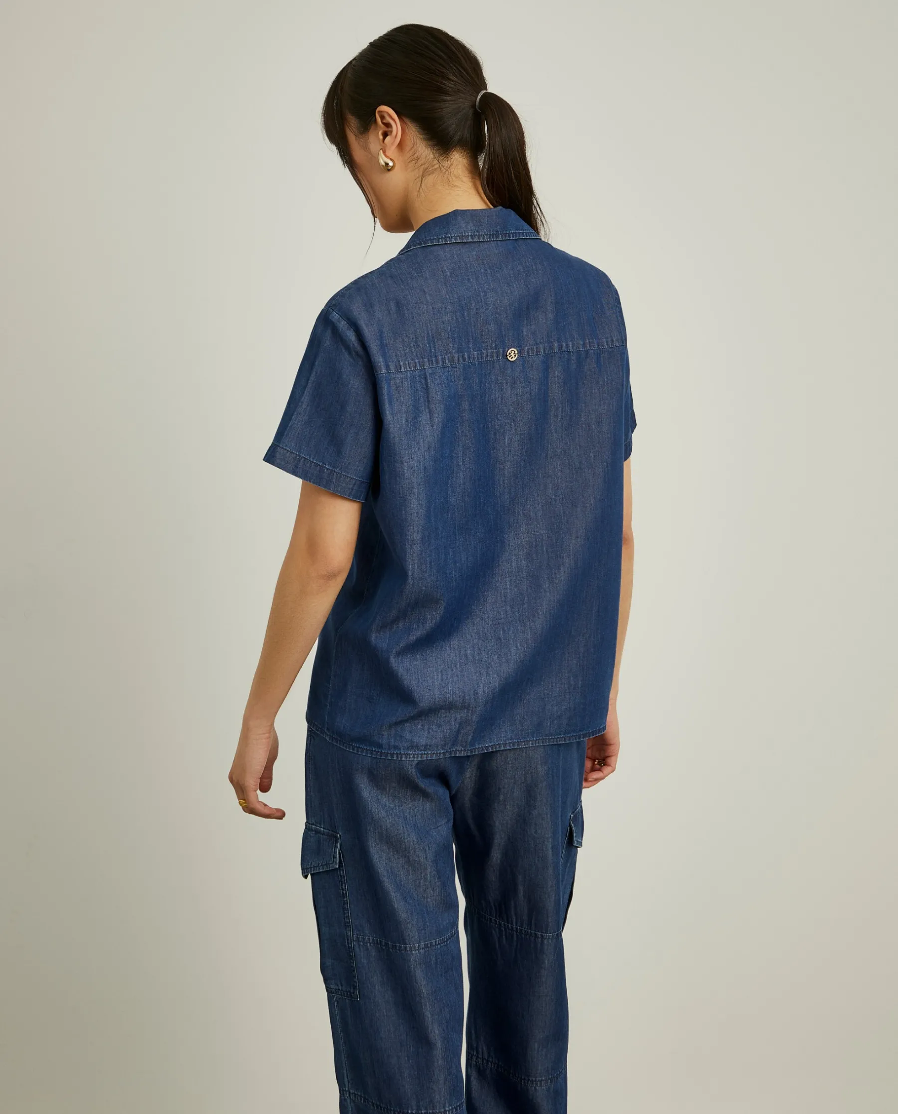 MULHER LION OF PORCHES Camisas^Camisa denim de manga curta