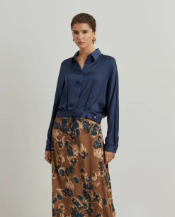 MULHER LION OF PORCHES Camisas^Camisa fluida acetinada