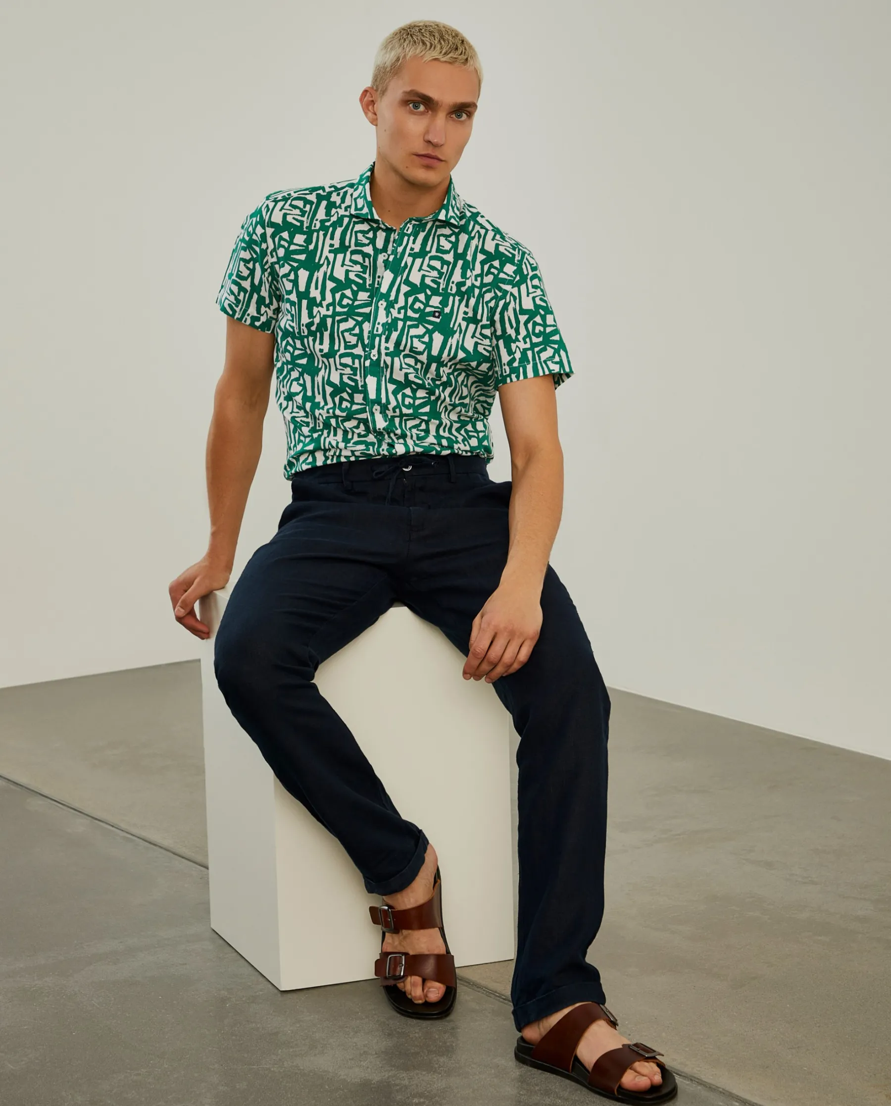 LION OF PORCHES Slim Fit^Camisa slim fit em linho com padrão all over