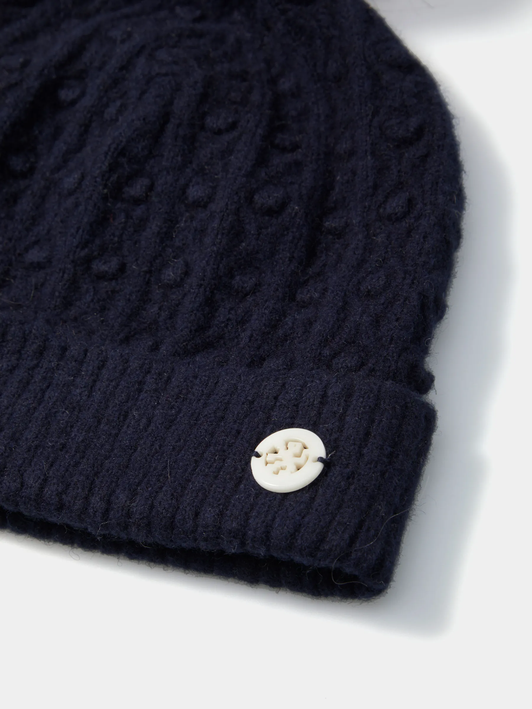 LION OF PORCHES Bonés / Gorros^Gorro em malha tricotada com pompom