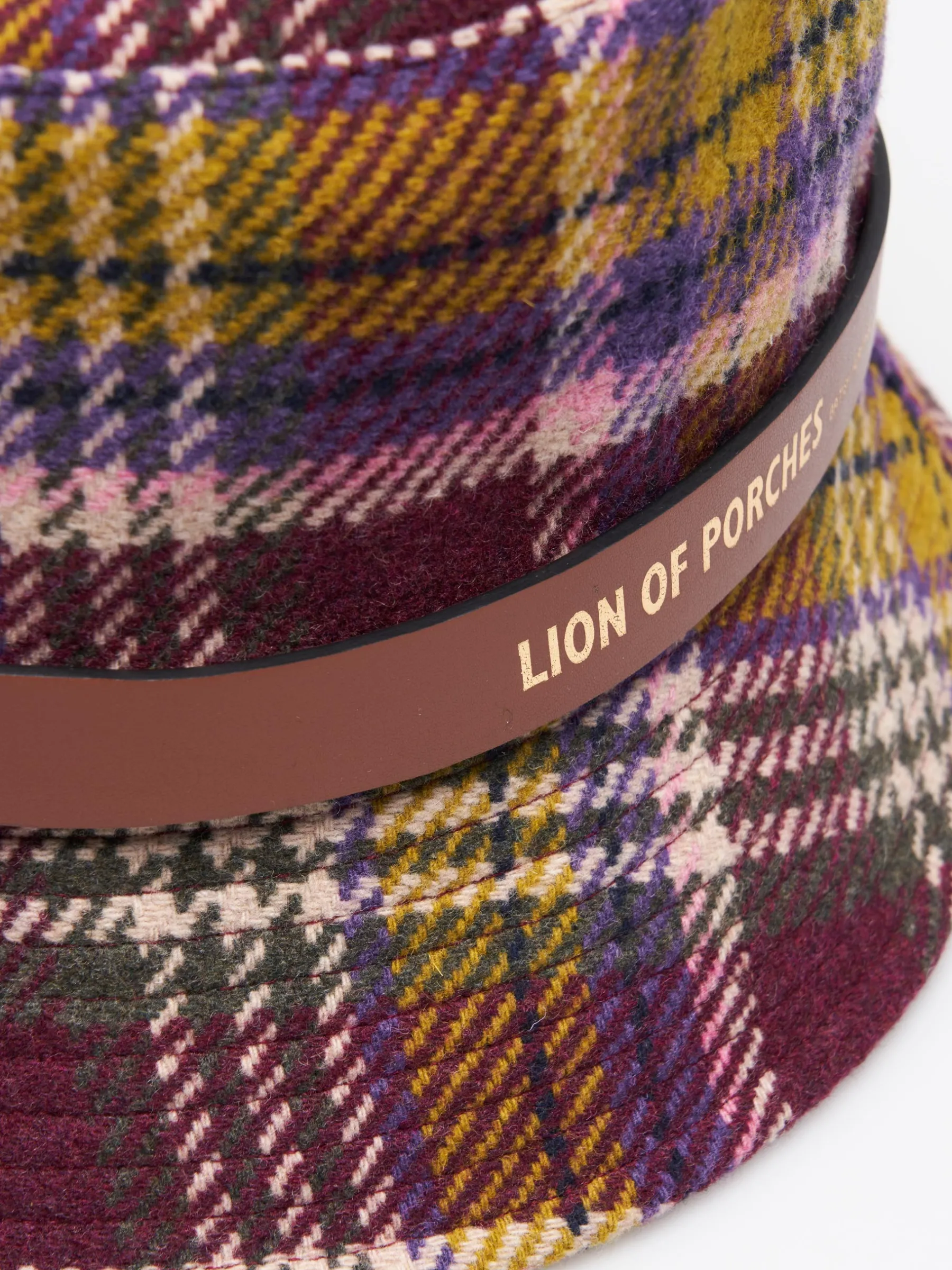 MULHER LION OF PORCHES Bonés / Gorros^Panamá tartan colorido