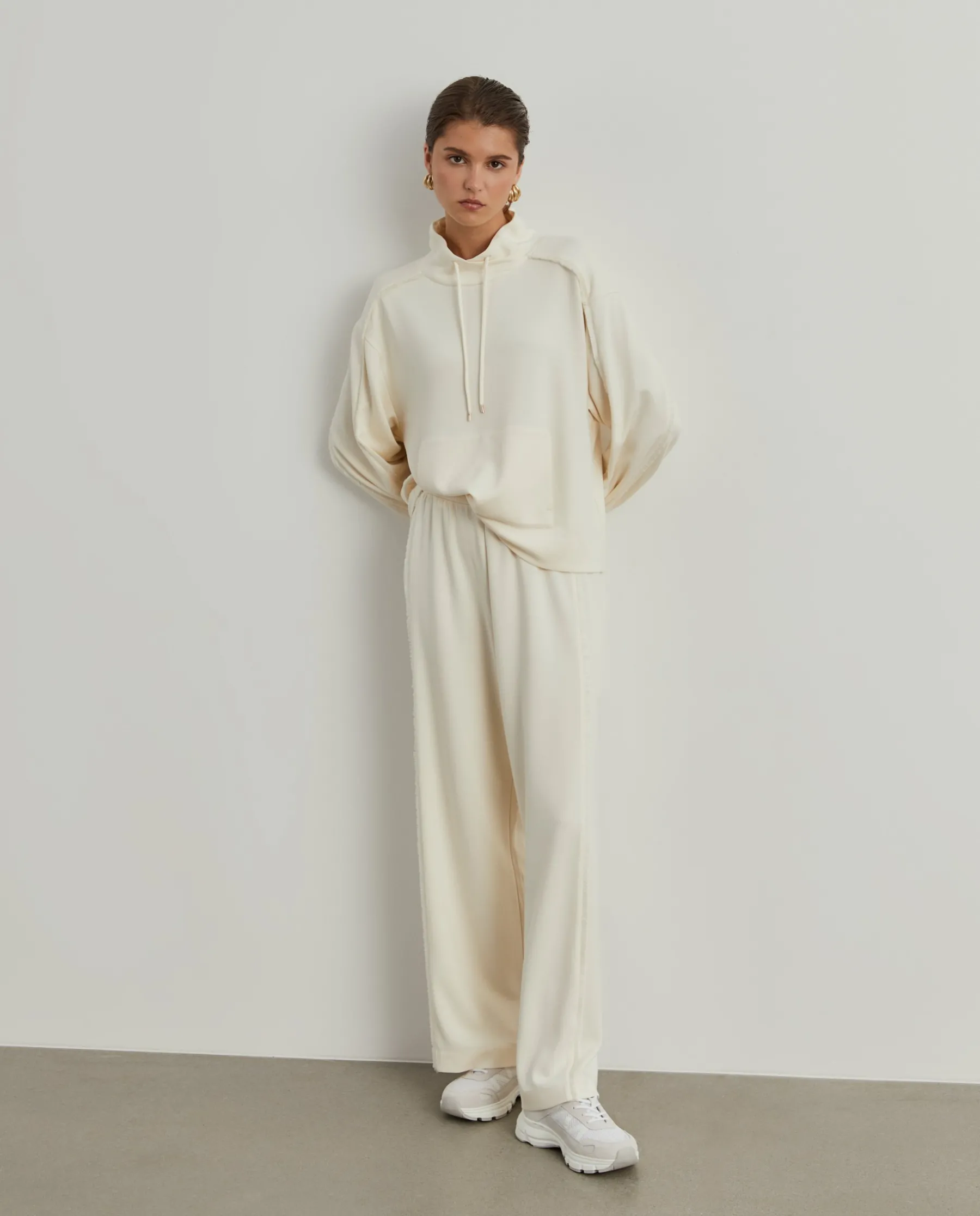 MULHER LION OF PORCHES Sweats^Sweater mangas abalonadas