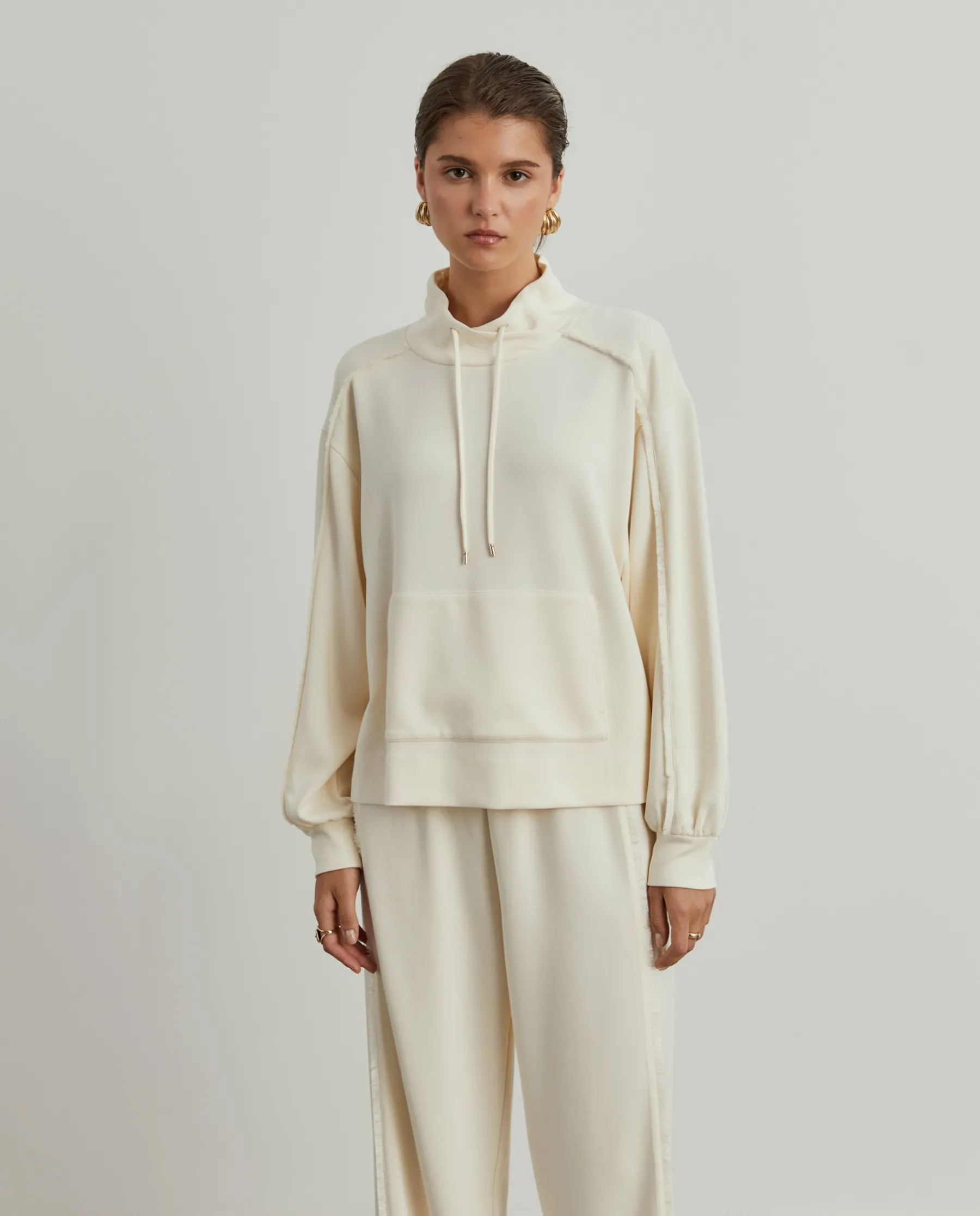 MULHER LION OF PORCHES Sweats^Sweater mangas abalonadas