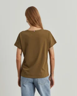 MULHER LION OF PORCHES T-Shirts^T-shirt básica em algodão