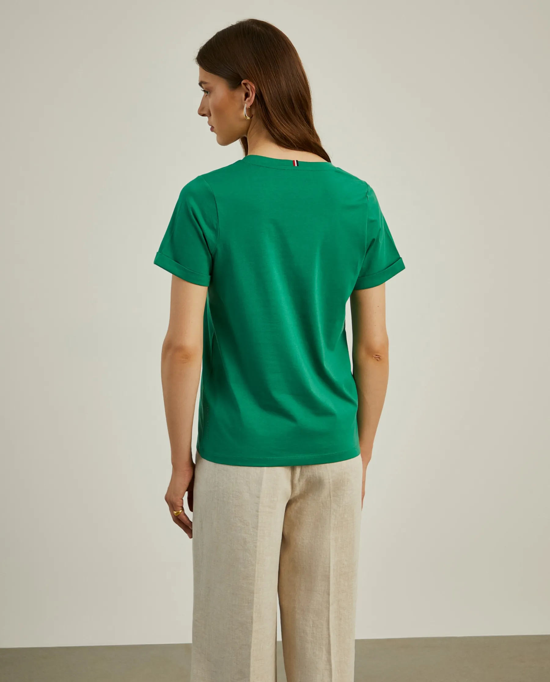 MULHER LION OF PORCHES T-Shirts^T-shirt de algodão decote em V