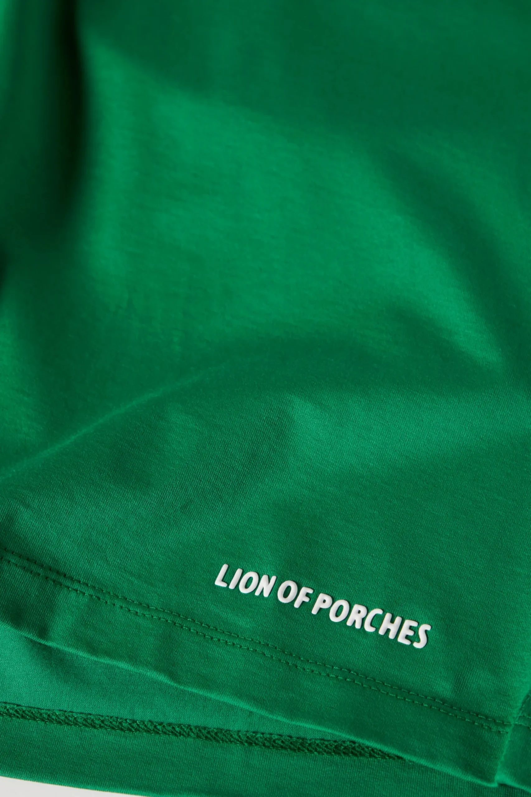 MULHER LION OF PORCHES T-Shirts^T-shirt de algodão decote em V