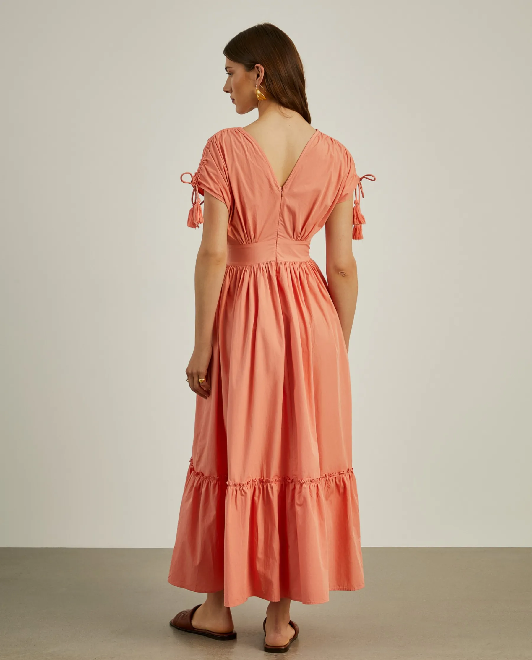 MULHER LION OF PORCHES Vestidos / Macacões^Vestido comprido com folhos e alças ajustáveis