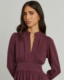 MULHER LION OF PORCHES Vestidos / Macacões^Vestido curto em tencel decote em V