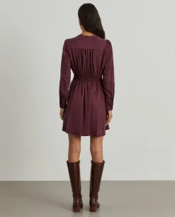 MULHER LION OF PORCHES Vestidos / Macacões^Vestido curto em tencel decote em V